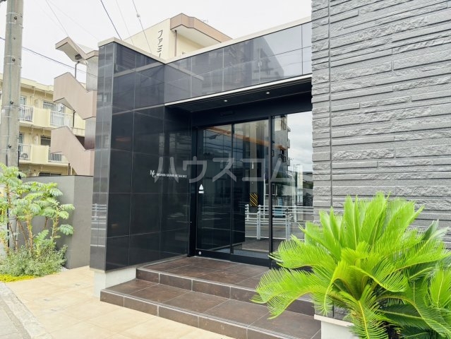 2/5 エントランス