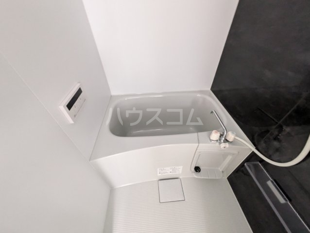 13/28 浴室