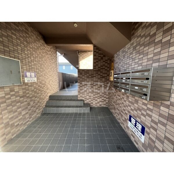 3/4 エントランス