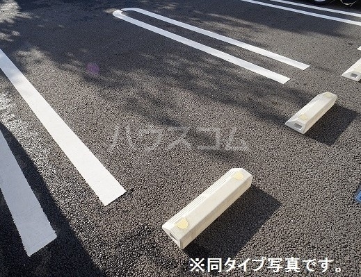 26/30 駐車場