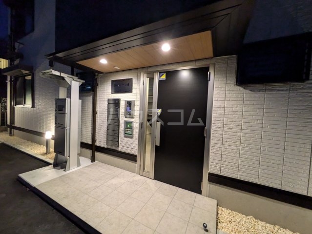 29/30 エントランス