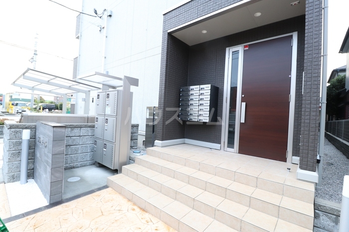 13/24 エントランス