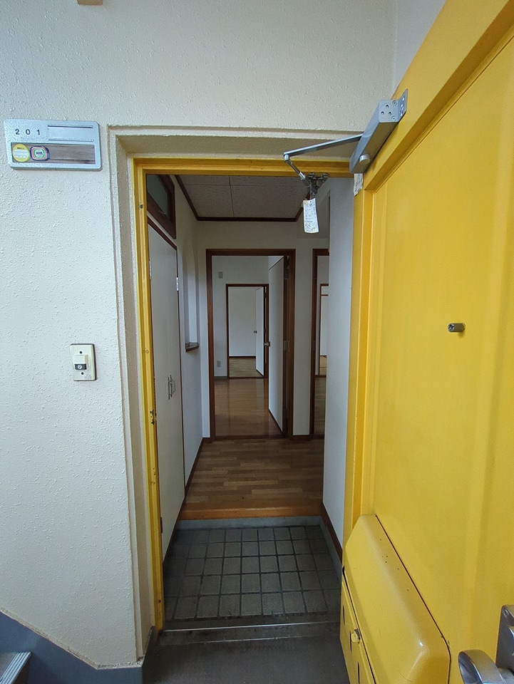 22/25 エントランス