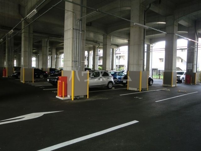 14/23 駐車場
