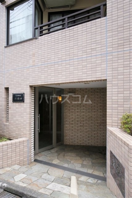 16/20 エントランス