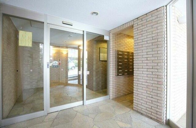 14/20 エントランス