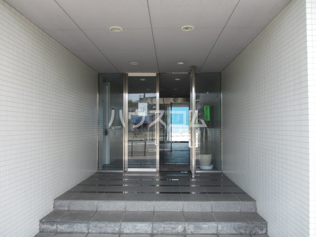 2/4 エントランス