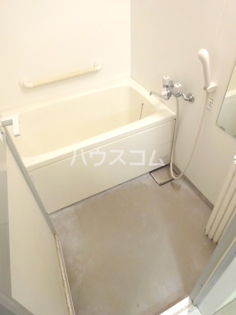 17/30 浴室