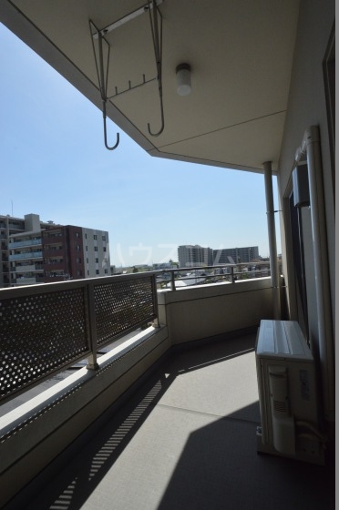 17/27 バルコニー