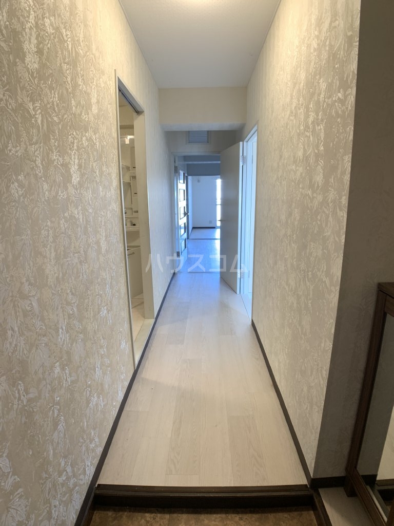 13/30 玄関