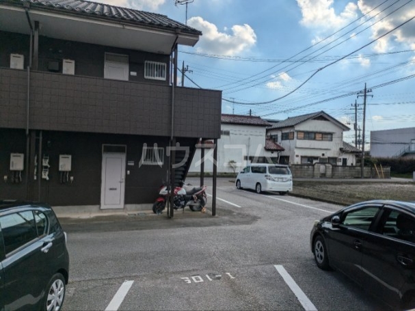 2/10 駐車場