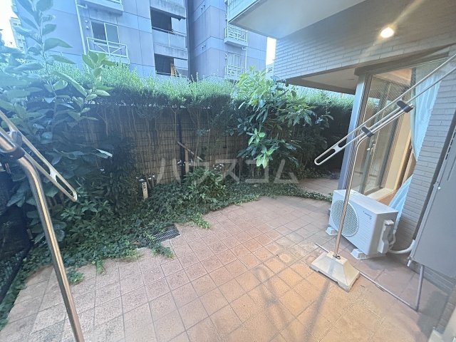 20/30 バルコニー