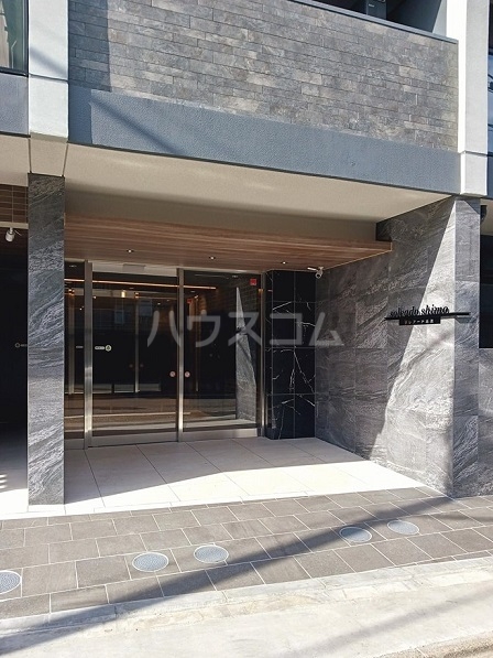 15/21 エントランス