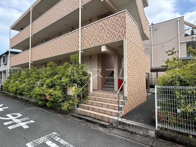 20/28 エントランス