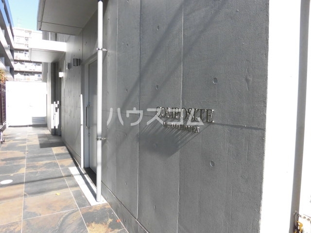 19/26 エントランス