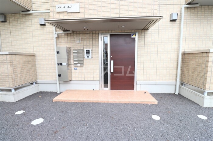 17/28 エントランス