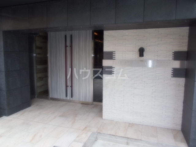 21/23 エントランス