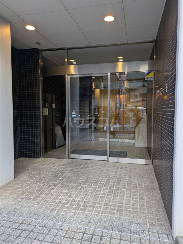 22/29 エントランス