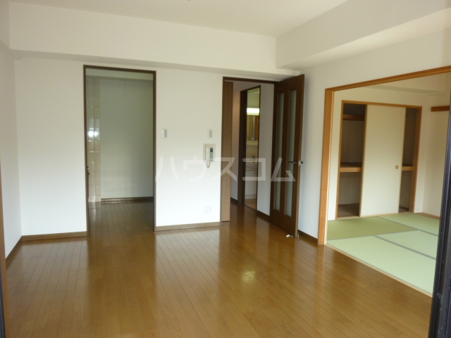 17/25 エントランス