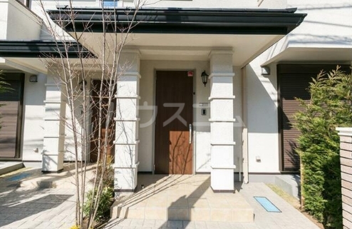 20/28 エントランス