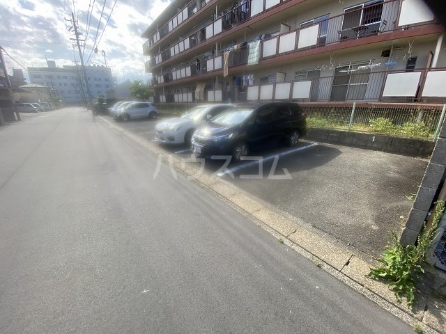 18/26 駐車場