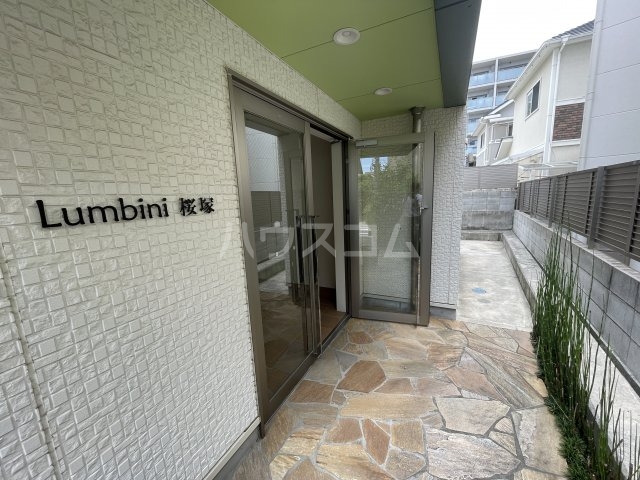 19/25 エントランス