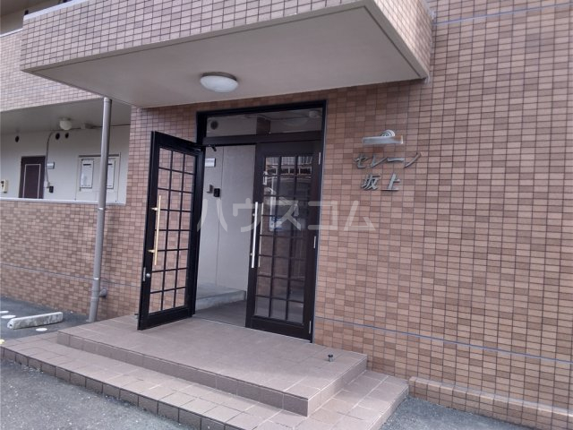 19/30 エントランス