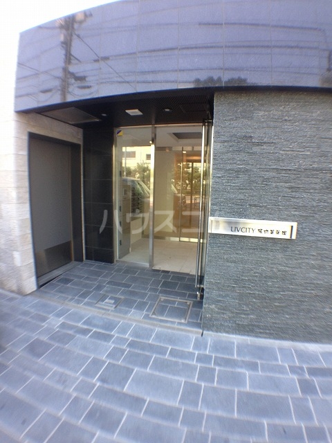 22/30 エントランス