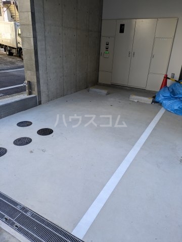 21/28 駐車場