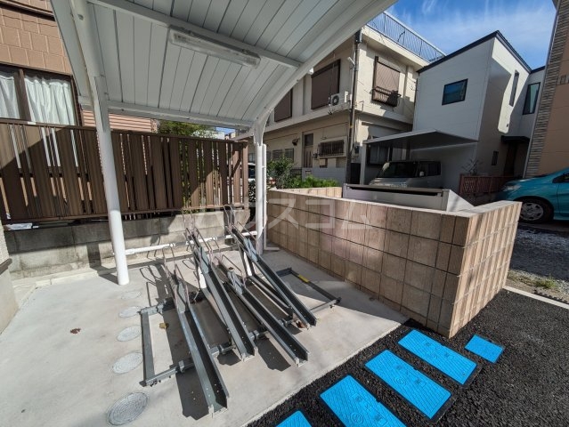 27/30 駐車場