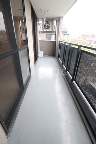 21/26 バルコニー