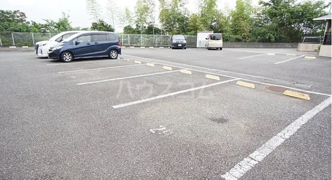 15/20 駐車場