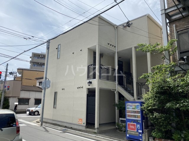 16/20 エントランス