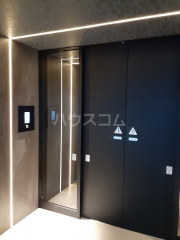 22/30 エントランス