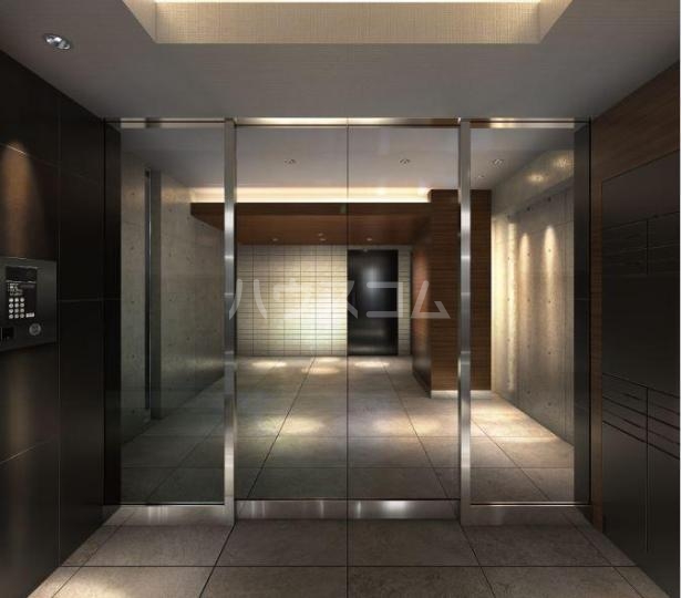 26/30 エントランス