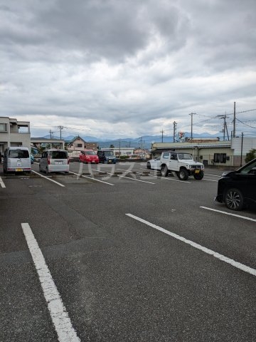17/18 駐車場