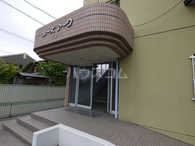 8/10 エントランス