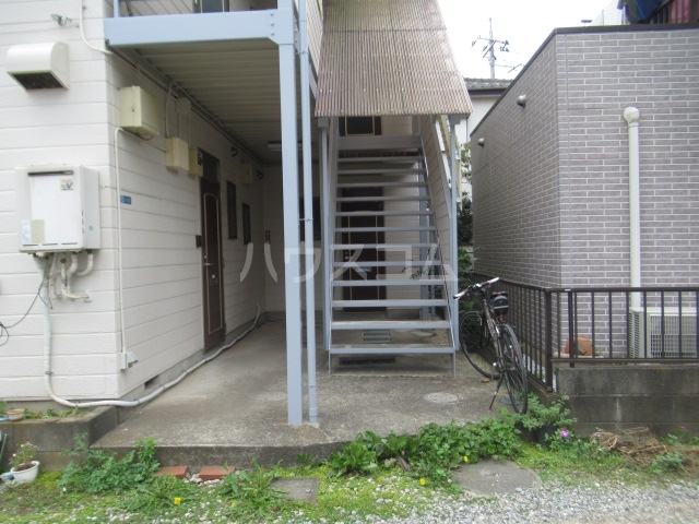 17/19 エントランス