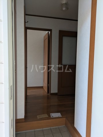 2/4 エントランス