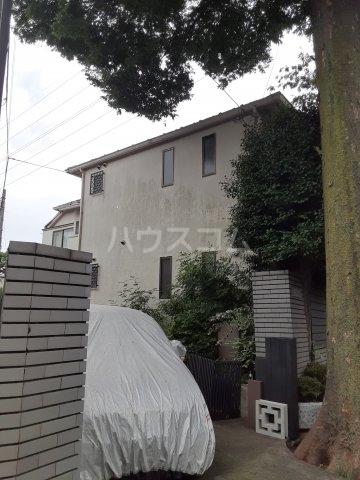 26/29 エントランス