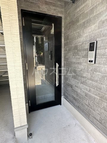 22/30 エントランス