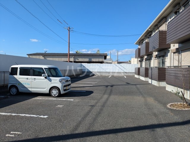 27/30 駐車場
