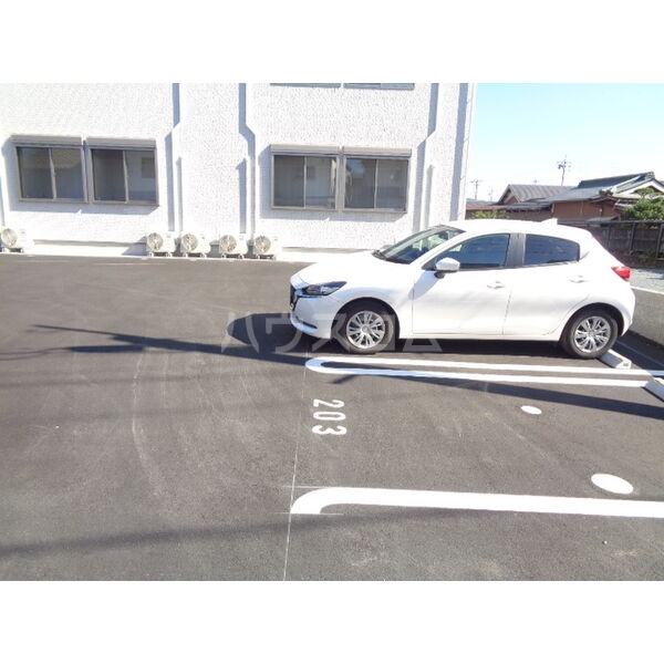 16/20 駐車場