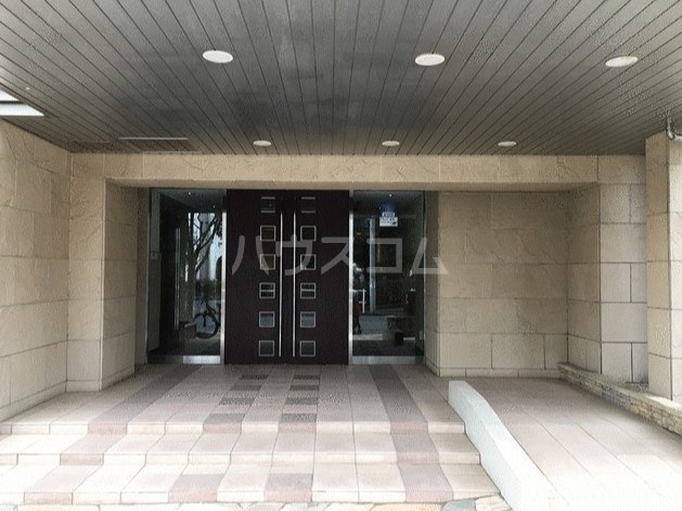 17/24 エントランス