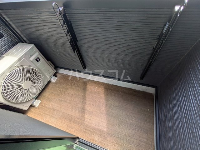 19/30 バルコニー