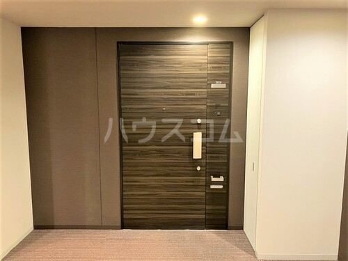 17/20 エントランス