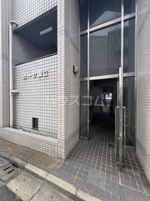 14/14 エントランス