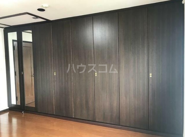 13/30 収納