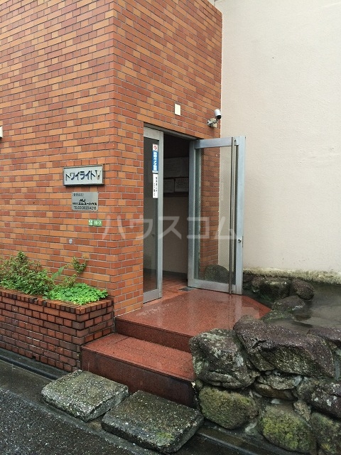 14/15 エントランス