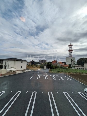2/3 駐車場